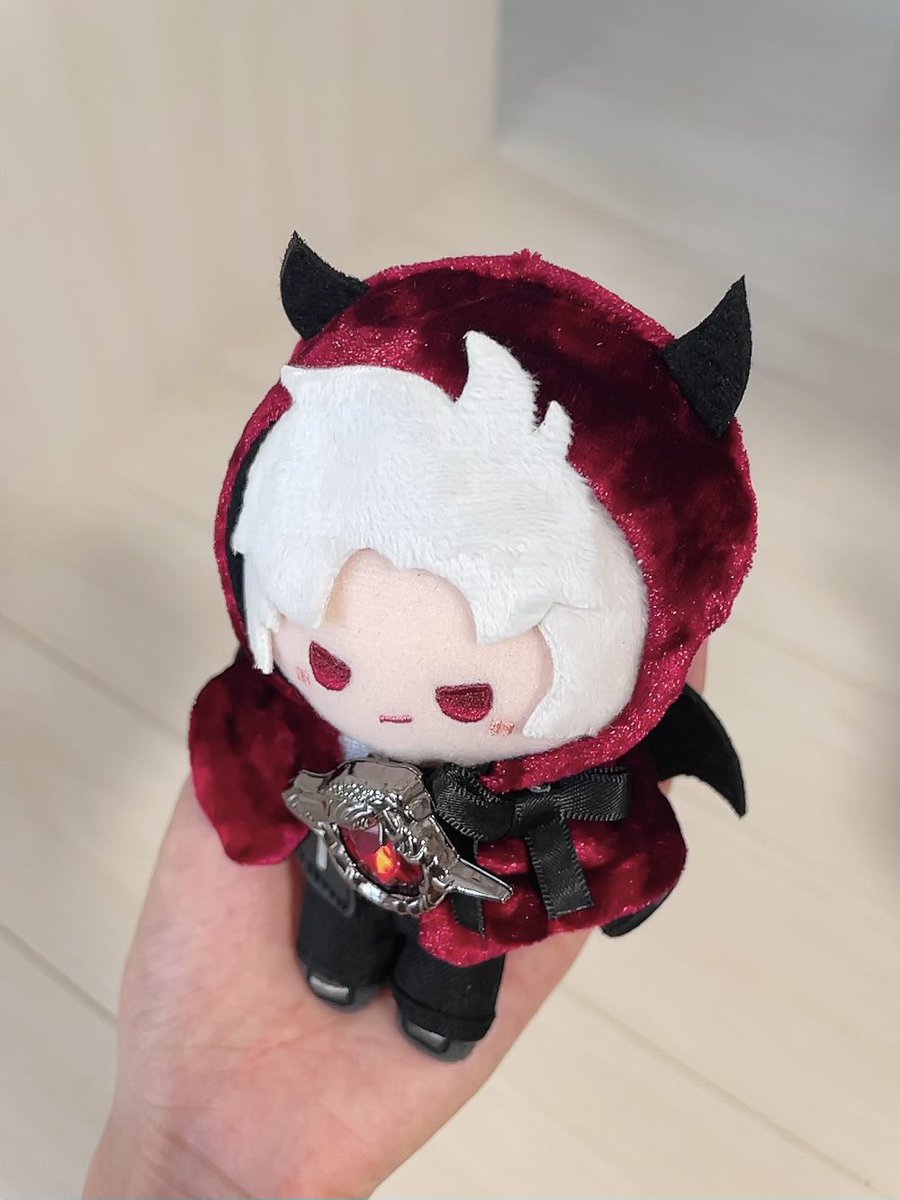 shiawaseism's tweet photo. Issokay, I have 魔魔团/Fiendyblobbu/まおう丸 at home😔♥️
#BringBackValko #LadsIs6Lis #全世界都爱敖尹 https://t.co/ckq7JiuBOr