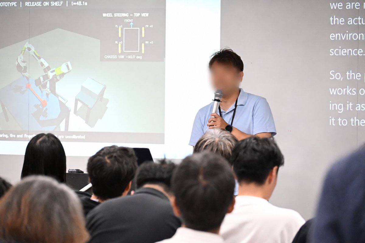 yoshikai_man's tweet photo. 9月28日 Uvance Innovation Studio主催・Plug and Play協賛の「Physical AI Nexus Japan」に登壇しました!
オープンソース設計の双腕モバイルマニピュレーター「Manmaru YOR」を発表。シミュレーションから実機まで、Physical AIの研究・検証に使えます。
https://t.co/xiKfxR3pwO https://t.co/6lr9H361UE