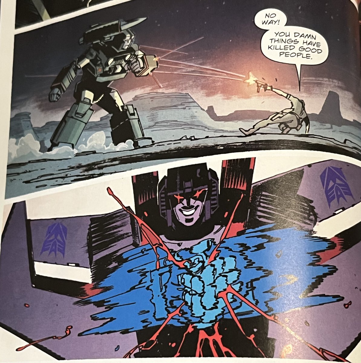 fxationstation's tweet photo. Starscream haunting the FUCK out of the humans he terrorizes in the EU makes me so happy https://t.co/41RWqh0mKW