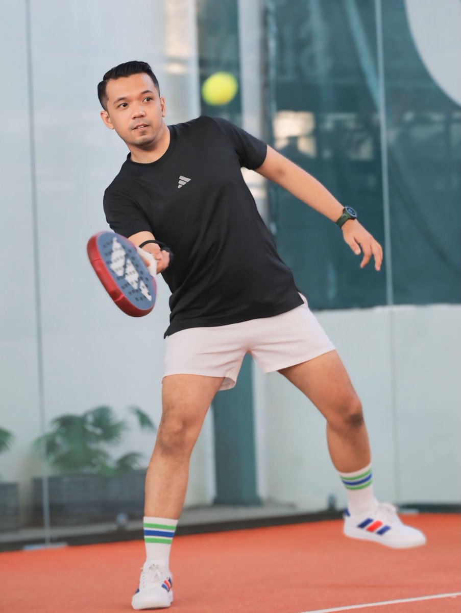 LeonardoLenort's tweet photo. It’s not about being the best—it’s about staying in motion. Slowly, one rally at a time. Keep your body healthy, your mind clear, and your heart enjoying the process. https://t.co/ARtL0aewOY