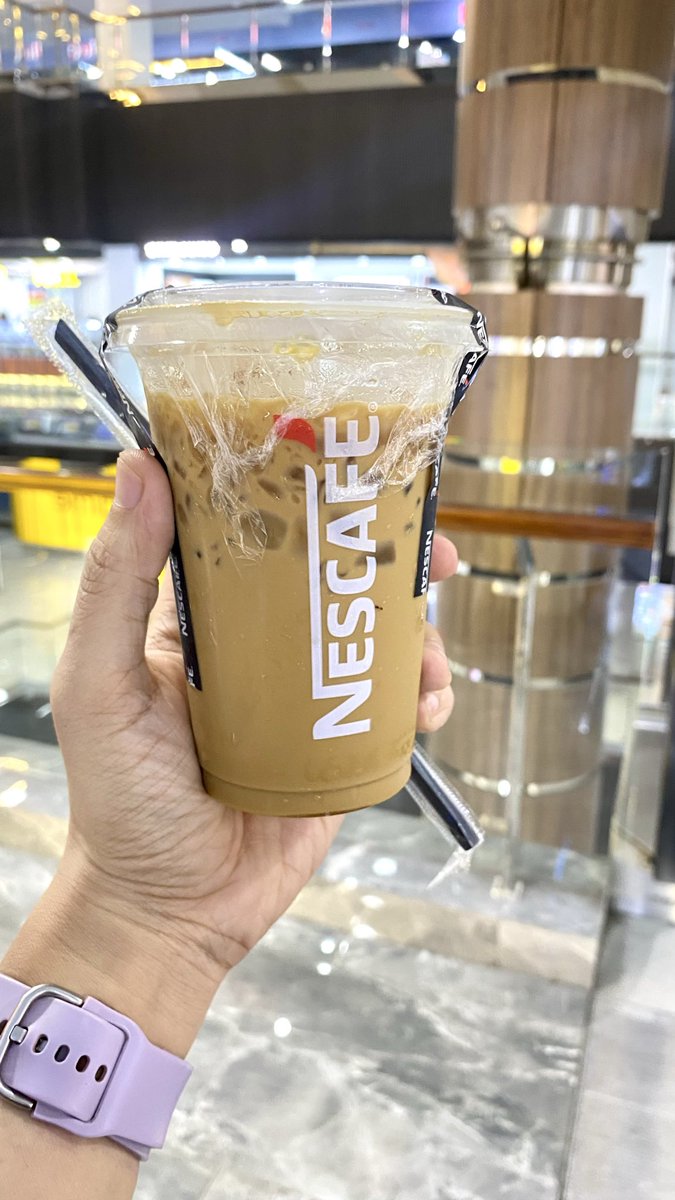 Donyony14's tweet photo. Ngopi dlu biar kuat menghadapi cunsumen😁😂 https://t.co/dvkbxYCfty