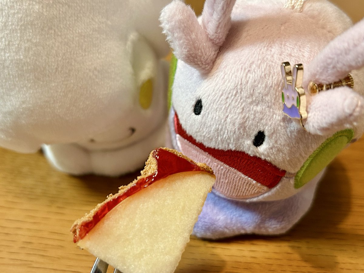 nuA_704's tweet photo. キャラメルラテの林檎飴モシぬめたま〜✨ https://t.co/MCpo53H1X9