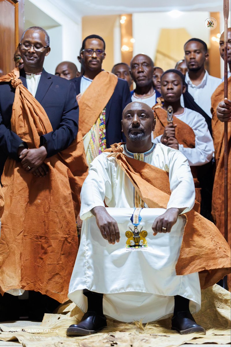 kasujja's tweet photo. @UgandaMediaCent 

Omukama Edward Rukidi Nyabongo I

The new King of Tooro. https://t.co/EG0gtEPDRD