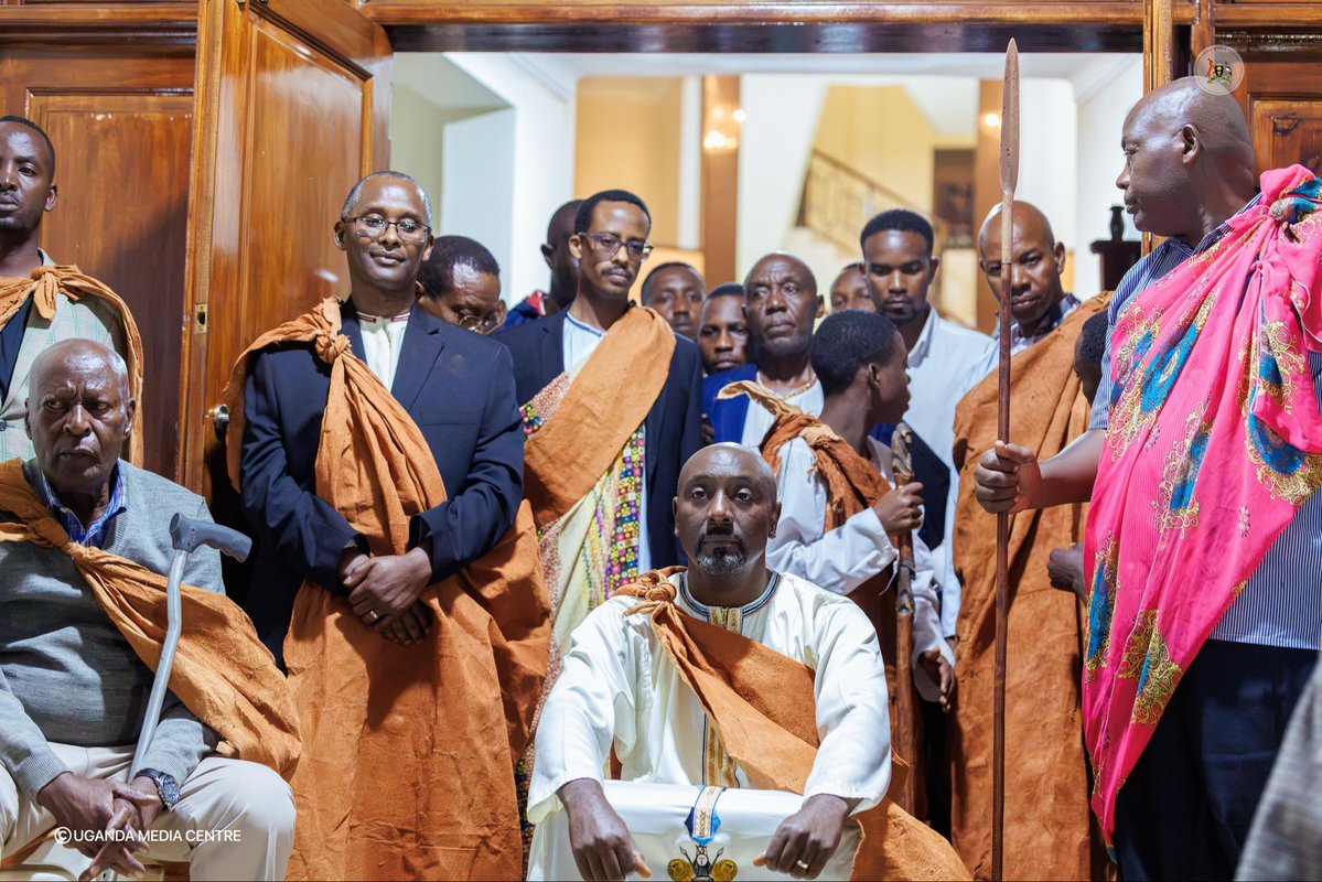 kasujja's tweet photo. @UgandaMediaCent 

Omukama Edward Rukidi Nyabongo I

The new King of Tooro. https://t.co/EG0gtEPDRD