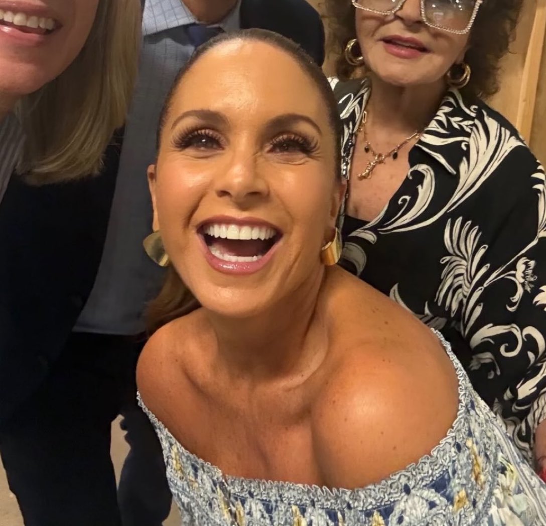 lalechedeburra's tweet photo. LAS PECAS WEEEEEYYYYY LA AMO TANTO 😭😭😭🤍🤍😭😭🤍🤍😭😭😭🤍🤍🤍😭😭😭🤍🤍🤍😭😭🤍🤍🤍🤍 https://t.co/7je0TMVBCK