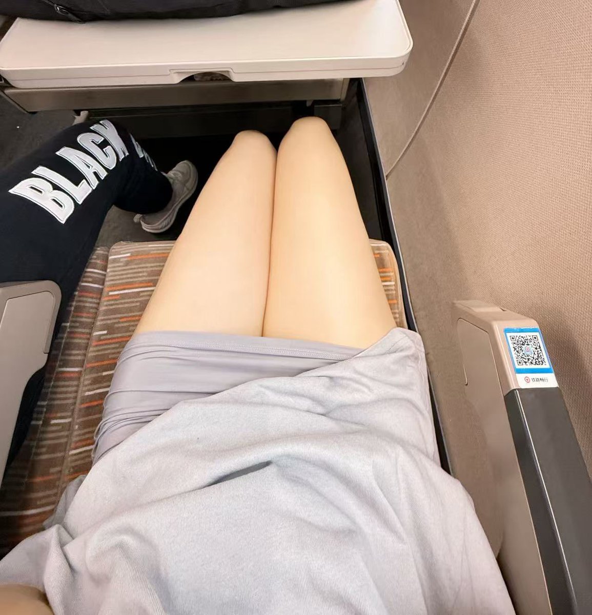 Beccca_sexy's tweet photo. 虽然我只是一个50条粉丝的新人，但我已经给你们想好千粉福利了。你们猜是啥呢😝 https://t.co/WPCN2cdlWR
