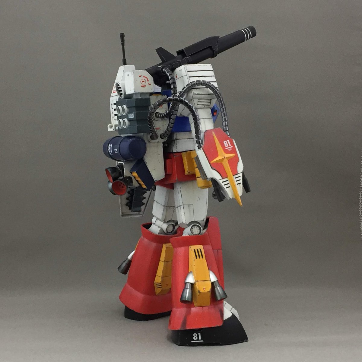 keinkobaken's tweet photo. #秋の旧キット祭り 
旧キット 1/100 パーフェクトガンダム
ボックスアートっぽいリアル寄りのウェザリングが気に入ってます☺️ https://t.co/xNZtoAopJe