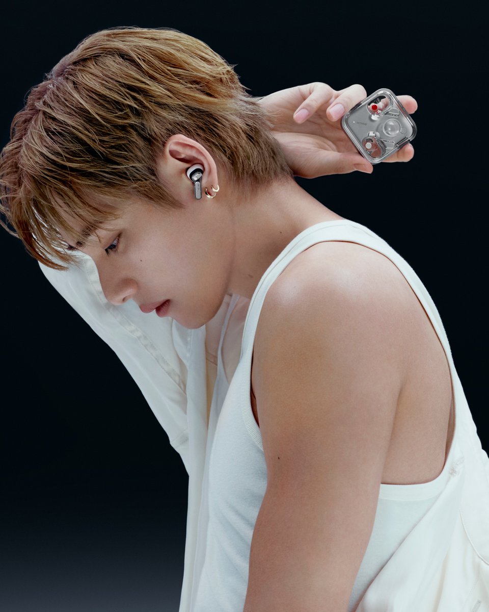 Kstyle_news's tweet photo. BTSのV、ロンドン発のテクノロジーブランド「Nothing」新たなグローバルアンバサダーに抜擢！

▼キャンペーン映像を公開🎧
https://t.co/KehQmjD6z0 https://t.co/kvQIxXaw93