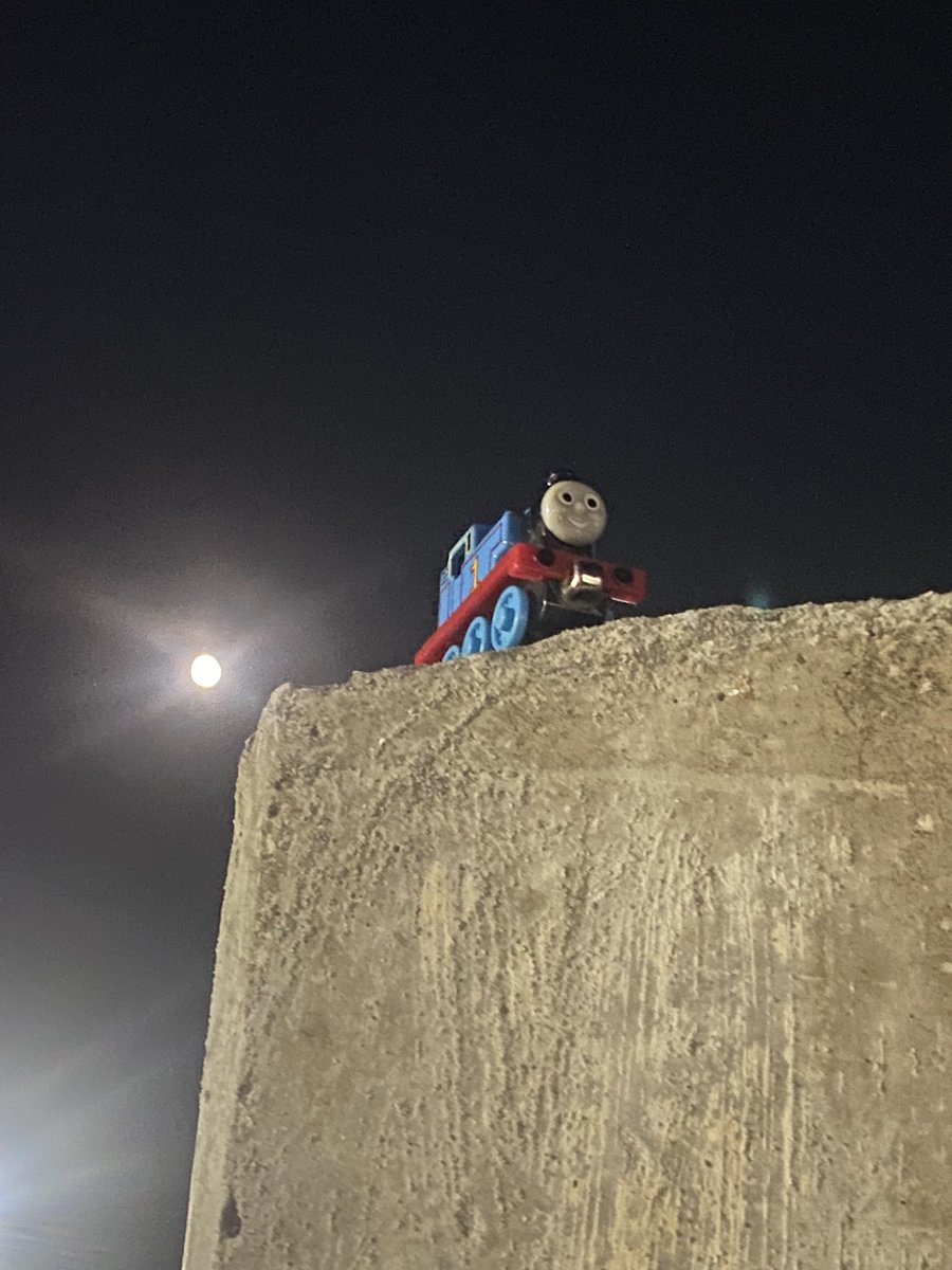 DevinTTTE's tweet photo. Thomas, Me &amp; my Car in WAX 💙 #thomasthetankengine #thomastakealong #thomasandfriends #thomasfan #chevyhhr https://t.co/jHoNU6bUoh