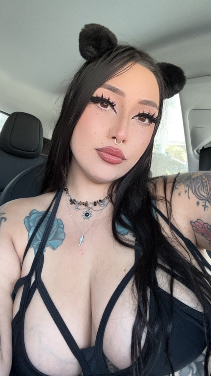 highimsapphire's tweet photo. #sunsoaked #prettyravegirl https://t.co/ljz26eERtF