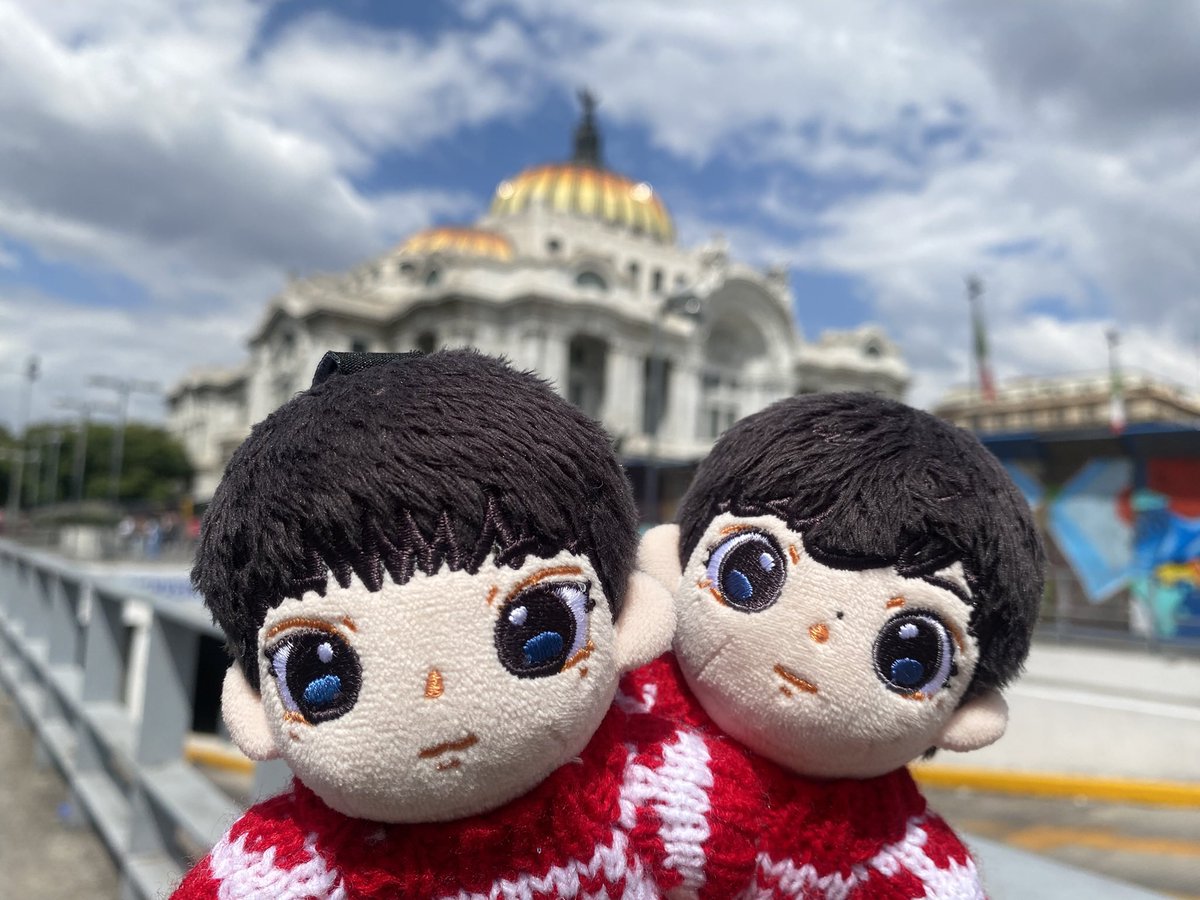 xaayinwar's tweet photo. I hope to see you soon, YinWar. 😭🇲🇽

@yinyin_anw @warwanarat 

#YinWarMexico
#RespectMexicanFans 
#YinWarinMexico2027 https://t.co/gmnlIi1vwS