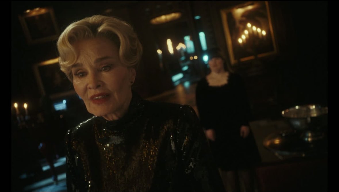 xanddin's tweet photo. Que delicia de farofada e ainda ta com a constance fuckin langdon de protagonista, as vezes a maricona velha serve #ahs13 https://t.co/swKpjRsOli