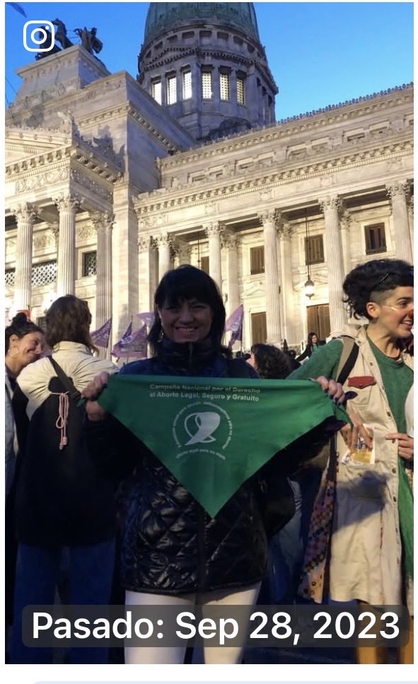 soyLiliVivero2's tweet photo. Facebook e IG me recuerda que un día como hoy yo estaba aquí 👇 militando 😂

Tengan bella noche 🌹 https://t.co/kQxu64NxWf