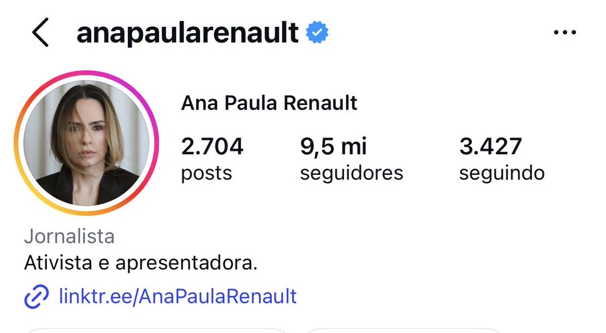 tbf1415's tweet photo. A primeira ativista que não pratica ativismo e apresentadora que não tem programa 🥵 que farsa https://t.co/fyhNDpl6pY