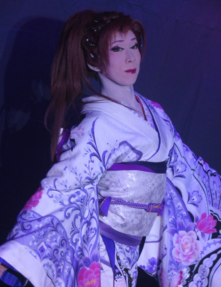 kayoko114's tweet photo. 9/27 鈴成り座
のぼる＆千春＆優翔＆神龍4人祭り
(夜)舞踊ショー
#花組むらさき 
特別ゲスト
#椿千春 https://t.co/3ahyroJRGl