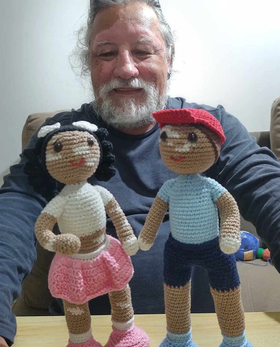 Complex's tweet photo. Man with vitiligo crochets dolls for kids like him ❤️‍🩹

📸: vovocrocheteiro https://t.co/XyX4LvR893