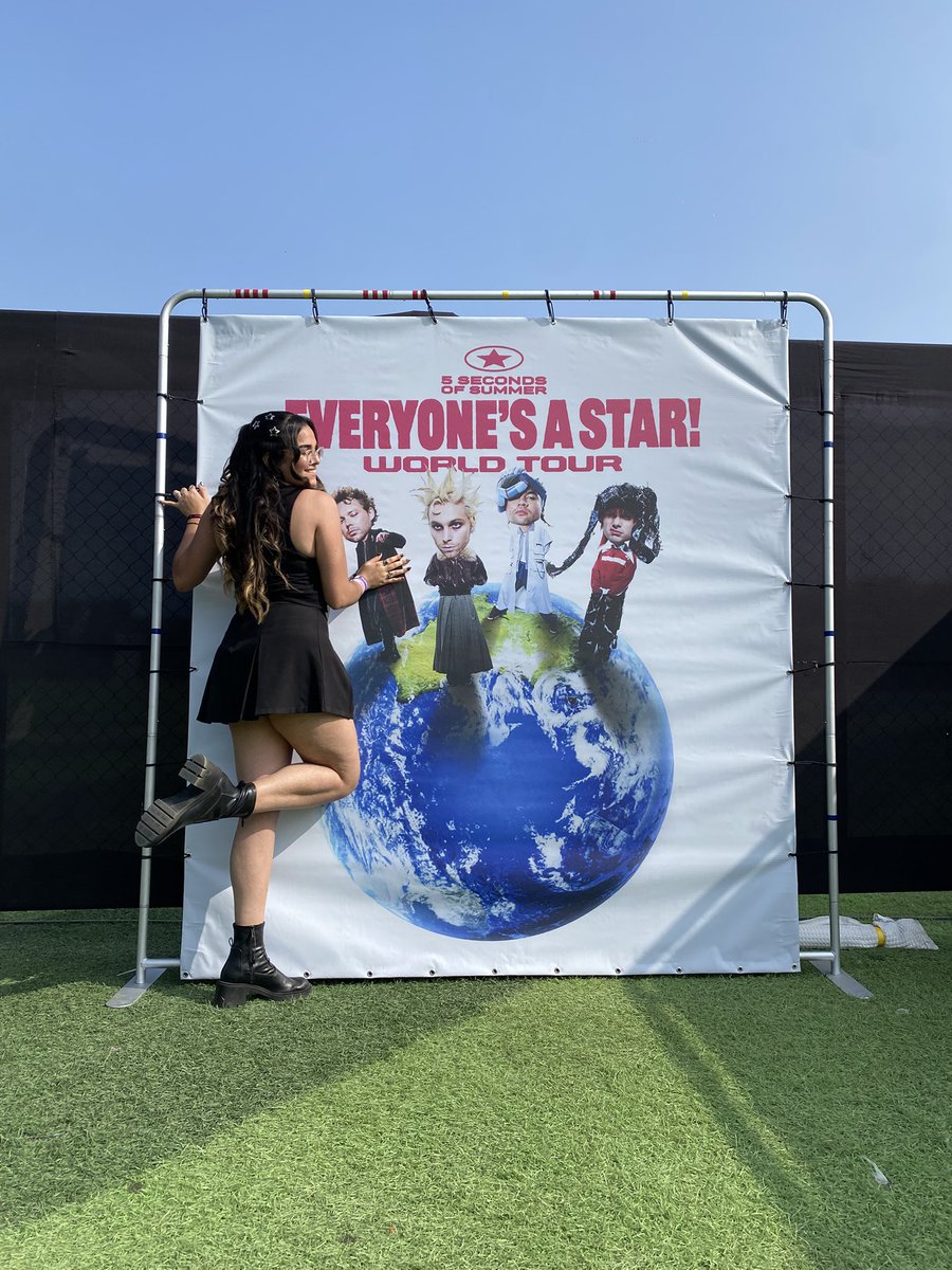 its_aange's tweet photo. ayer vi a 5sos y soy la persona más feliz del mundo #EASLima #EASWorldTour #LimaIsAStar ⭐️ https://t.co/2KEJDhBuod