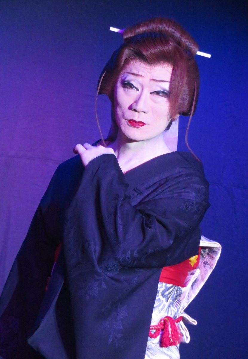 kayoko114's tweet photo. 9/27 鈴成り座
のぼる＆千春＆優翔＆神龍4人祭り
(夜)舞踊ショー
#花組むらさき 
太夫元 #光はじめ https://t.co/HaL5pdPzjP