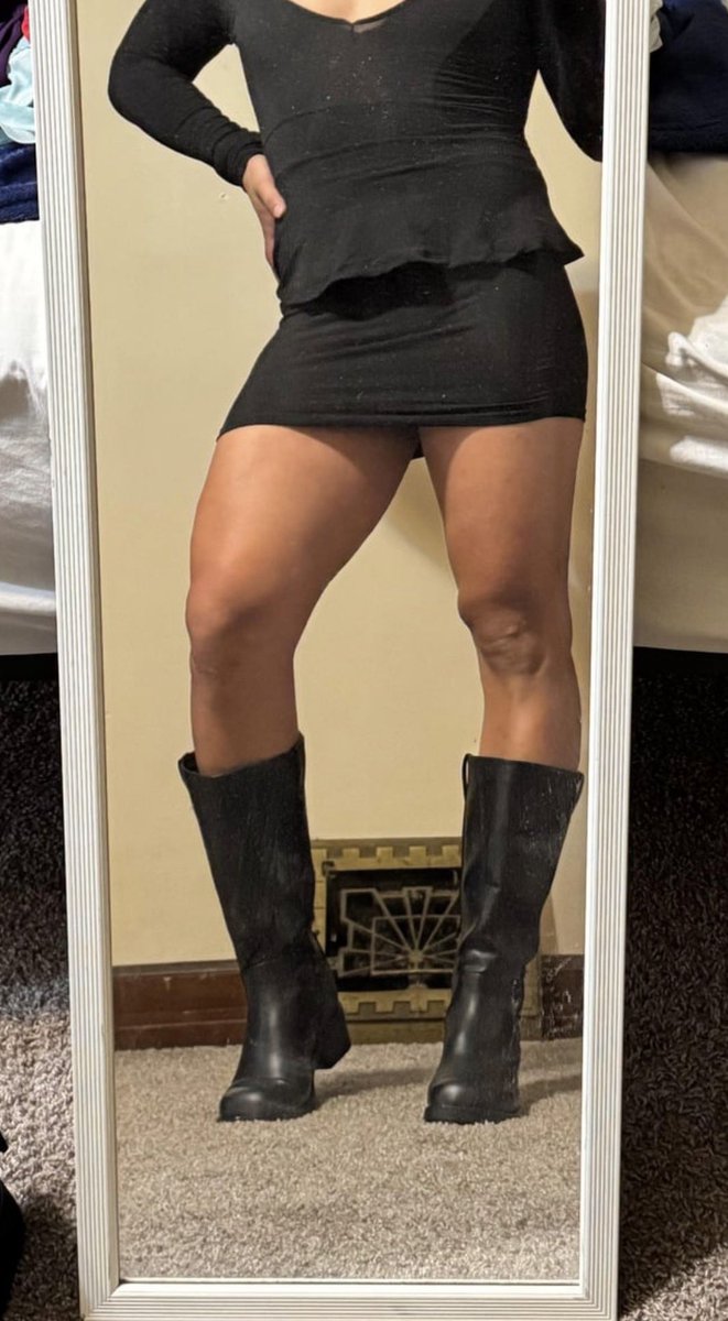 drifterknight2k's tweet photo. Guys can’t wait to get their lips, hands and dicks around my legs 🥰💦 https://t.co/bEetD3NVnV