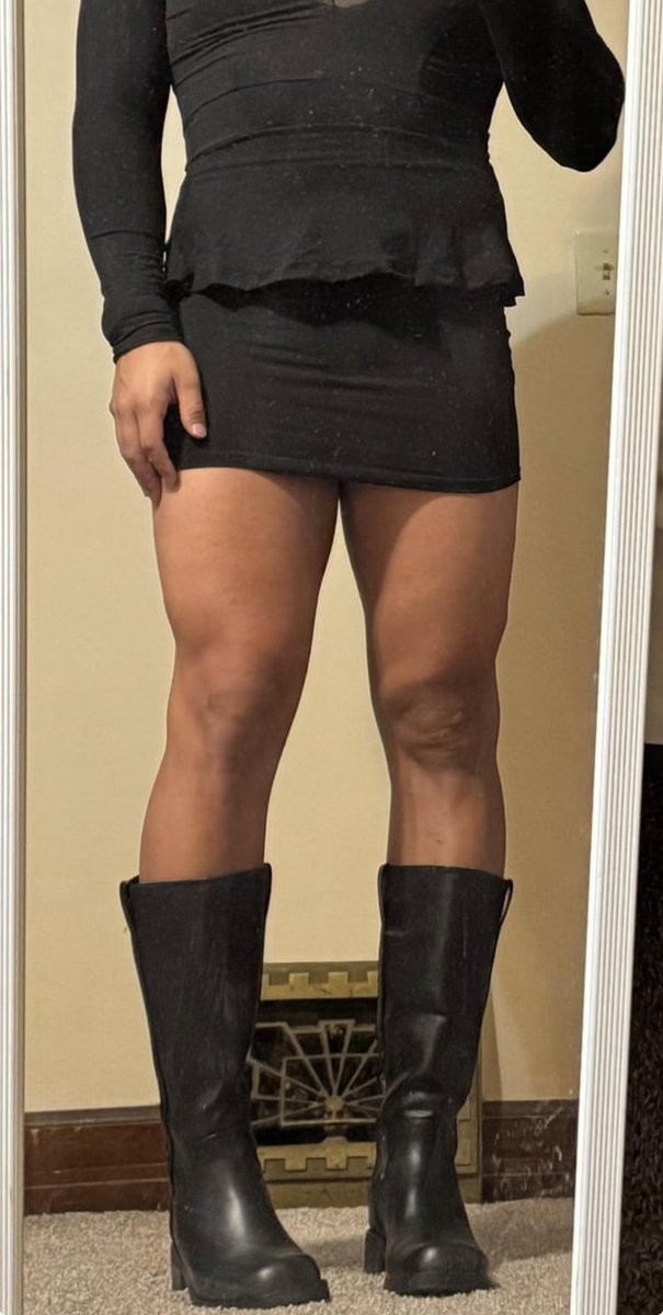 drifterknight2k's tweet photo. Guys can’t wait to get their lips, hands and dicks around my legs 🥰💦 https://t.co/bEetD3NVnV