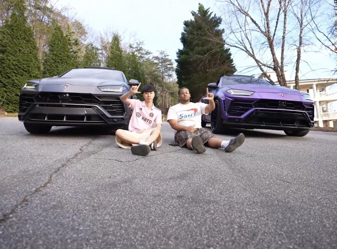 JuicyJ877's tweet photo. @FanumTV https://t.co/Fjc0b0X4yT