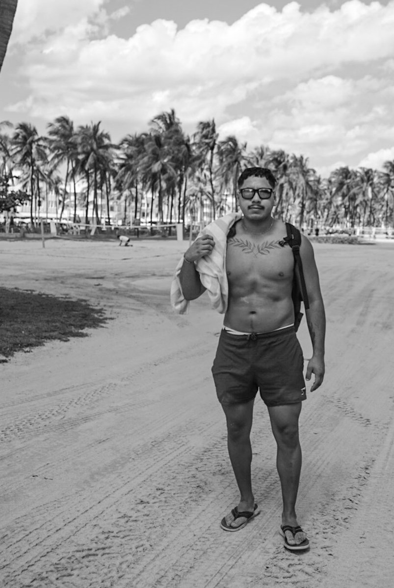jayyfitatl's tweet photo. 🌴 https://t.co/jJuAEx0Na4