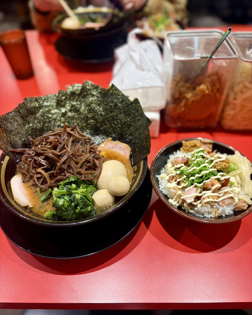 anne_papa's tweet photo. とらきち家@紅谷町

とらきちラーメン+チャーシュー丼+キクラゲ

お久しぶりの総本山🐯🍜✨

今日のスープはパンチ有って最高過ぎた‼️
因みにパンチ店長は不在でした。

キクラゲコリコリコリコリーー

パッピーチャーシュー🥩
あざーーっす🙇‍♂️

やっぱりメチャクチャ旨かった😋

ご馳走様でした🙏 https://t.co/iBAkbbFYNO