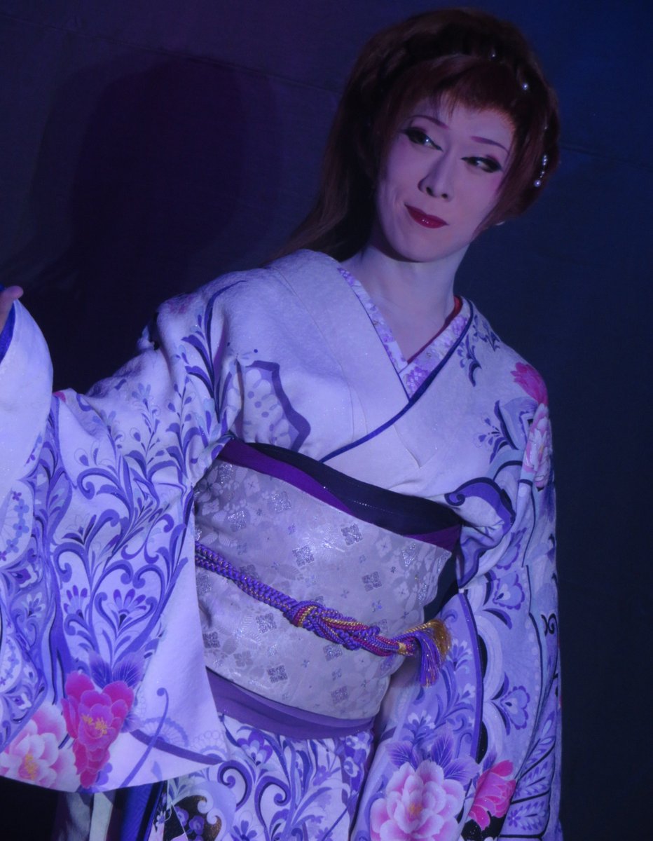 kayoko114's tweet photo. 9/27 鈴成り座
のぼる＆千春＆優翔＆神龍4人祭り
(夜)舞踊ショー
#花組むらさき 
特別ゲスト
#椿千春 https://t.co/3ahyroJRGl