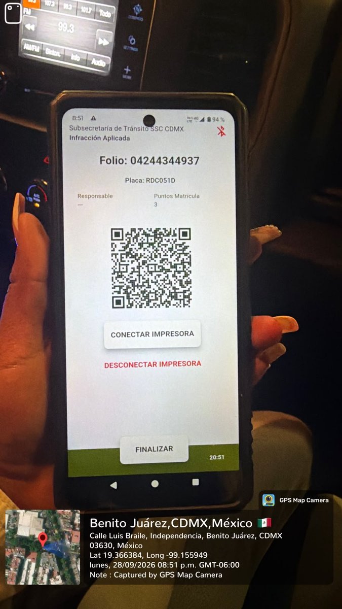 UCS_GCDMX's tweet photo. @vicrap8 @OVIALCDMX En atención a su reporte acudió Policía de #TransitoGCDMX, al arribar al lugar se realiza la sanción correspondiente conforme al Reglamento de Tránsito, se implementa dispositivo de seguridad. https://t.co/yucf7C4NlY