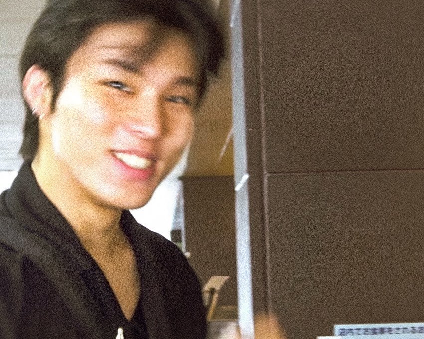 serendobbity2's tweet photo. this feels like seeing an old pic of your ex in your camera roll and staring at it a little longer, remembering when and where it was taken and what was happening that day 🫠🤎 https://t.co/eMusyfegVf