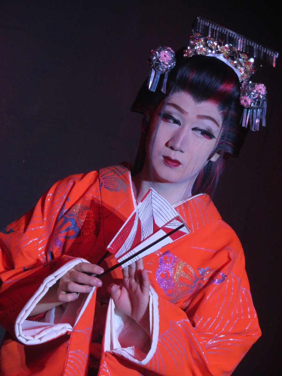 kayoko114's tweet photo. 9/27 鈴成り座
のぼる＆千春＆優翔＆神龍4人祭り
(夜)舞踊ショー
#花組むらさき 
座長 #南條のぼる https://t.co/s4OhJROXsT