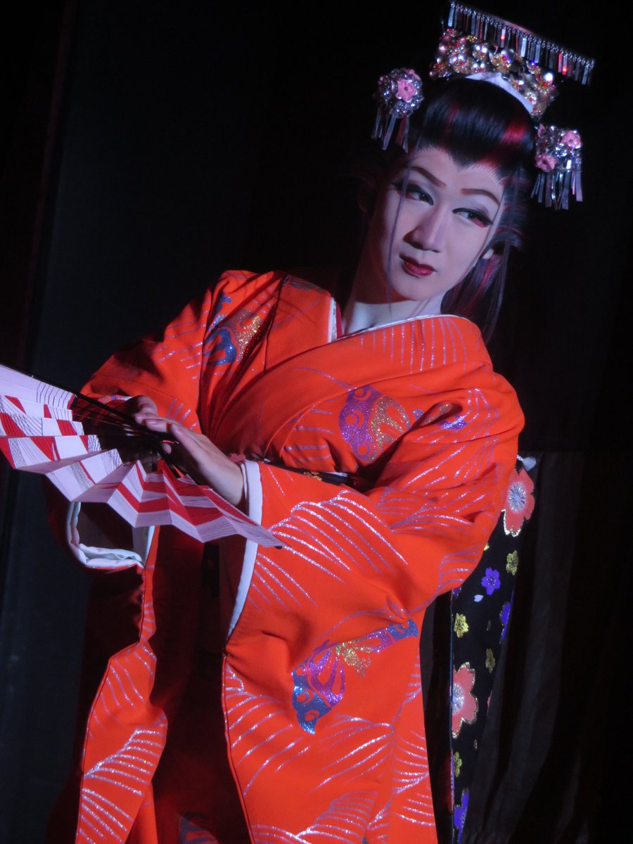 kayoko114's tweet photo. 9/27 鈴成り座
のぼる＆千春＆優翔＆神龍4人祭り
(夜)舞踊ショー
#花組むらさき 
座長 #南條のぼる https://t.co/s4OhJROXsT