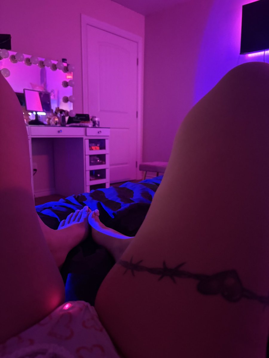 honu147's tweet photo. My pussy so wett and creamy rnn #htx #houston https://t.co/esTNfmM6BF
