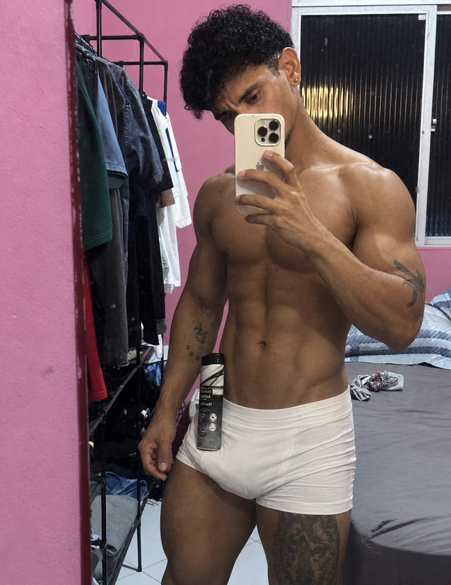 luanreis760's tweet photo. É pequeno + Deu 😌 https://t.co/BxaxYQWYIn
