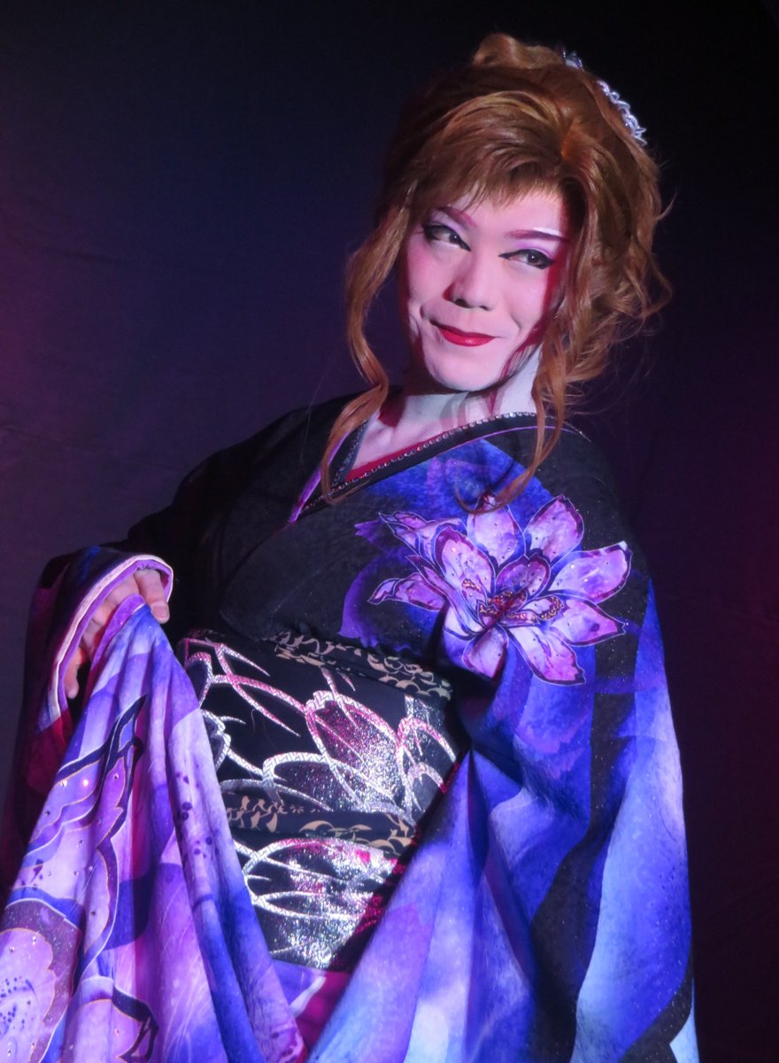 kayoko114's tweet photo. 9/27 鈴成り座
のぼる＆千春＆優翔＆神龍4人祭り
(夜)舞踊ショー
#花組むらさき 
特別ゲスト
#劇団神龍
#澤村神龍 
♬『この夜を止めてよ』 https://t.co/6TkmaIfZ9F