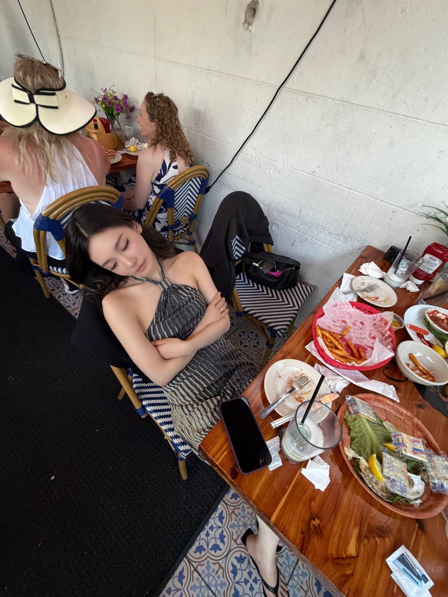 vivianyetak's tweet photo. 💤 https://t.co/zPlJuHXR2K
