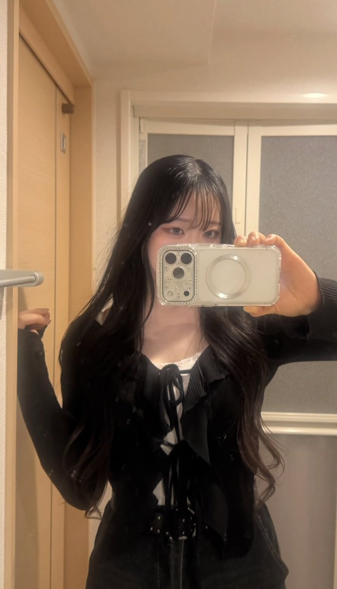 llxy_g's tweet photo. 黒髪調子良すぎ https://t.co/ZwaHJcPIkx