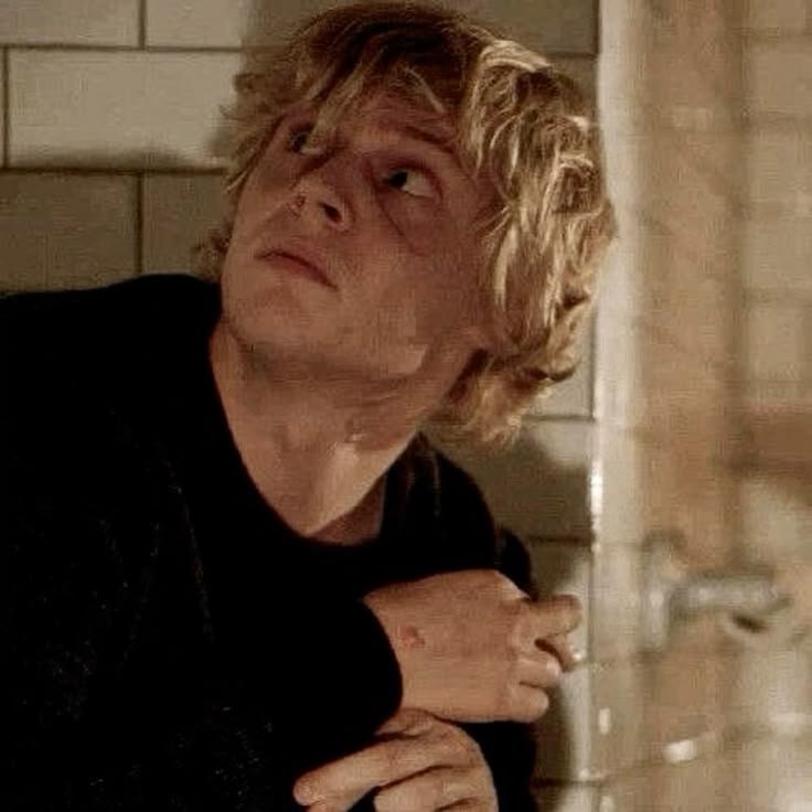 c0rrupt_c0rps3's tweet photo. Im so mad they're not bring my Kyle back for the new ahs season💔💔💔 my sweet boy https://t.co/t4EidwulY8
