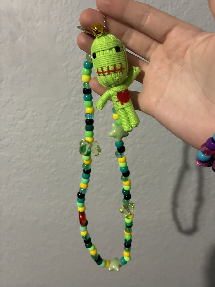 witchv0mit's tweet photo. Voodoo doll kandi necklaces
#PLUR #kandi https://t.co/vvqX0EVCgo