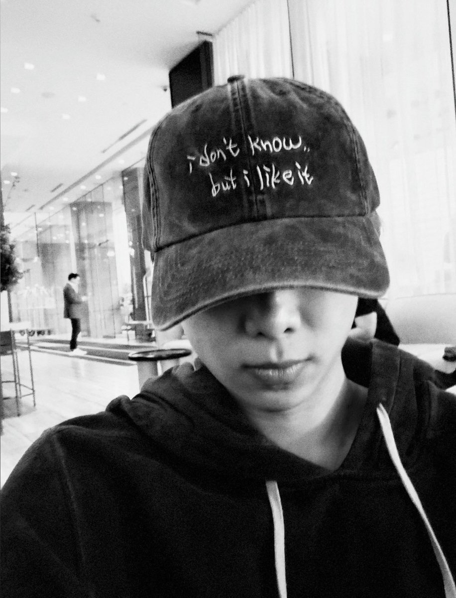 Yoon_kookie97's tweet photo. RM X SFMOMA 
RM ART EXHIBITION 
#RMxSFMOMA
#RMArtExhibition https://t.co/8LFFMvJZzG