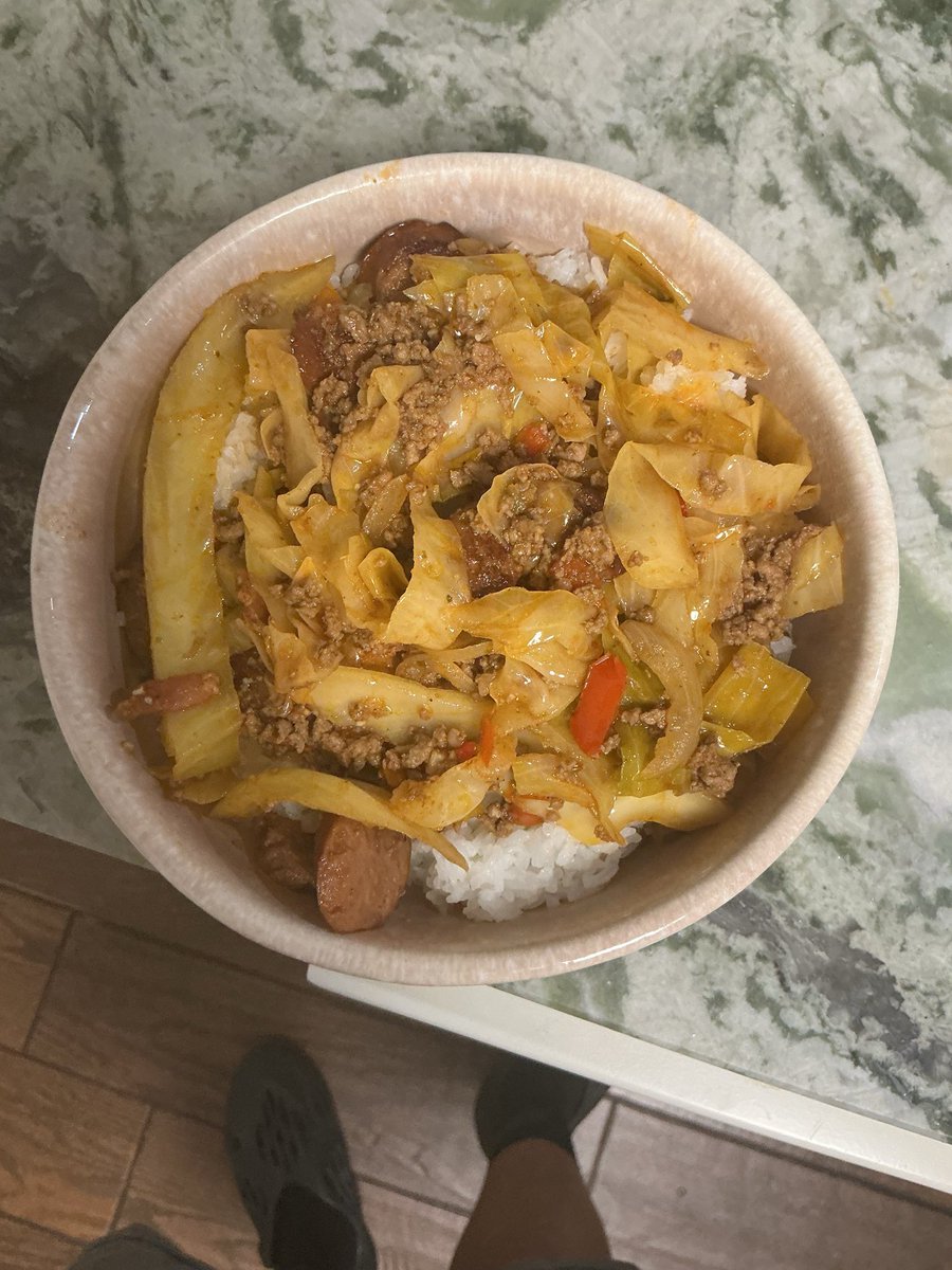 soulidt's tweet photo. Attempted the “ filthy cabbage “ I kept seeing on TT and omg it’s so mf good! https://t.co/eBcop1qE56