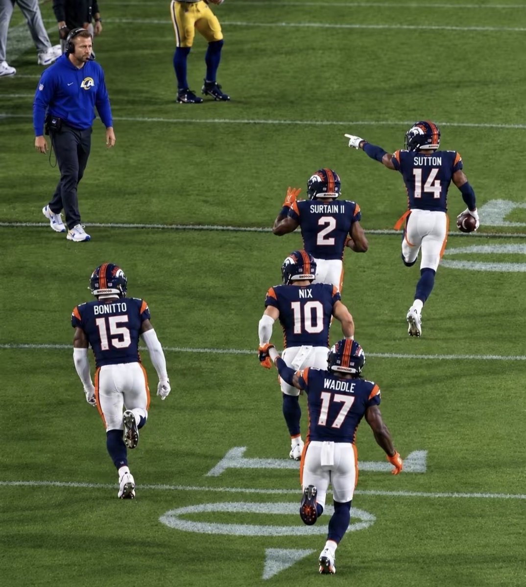 crypticworldd's tweet photo. GGs Rams.
#broncoscountry https://t.co/6TeAIuCNtM