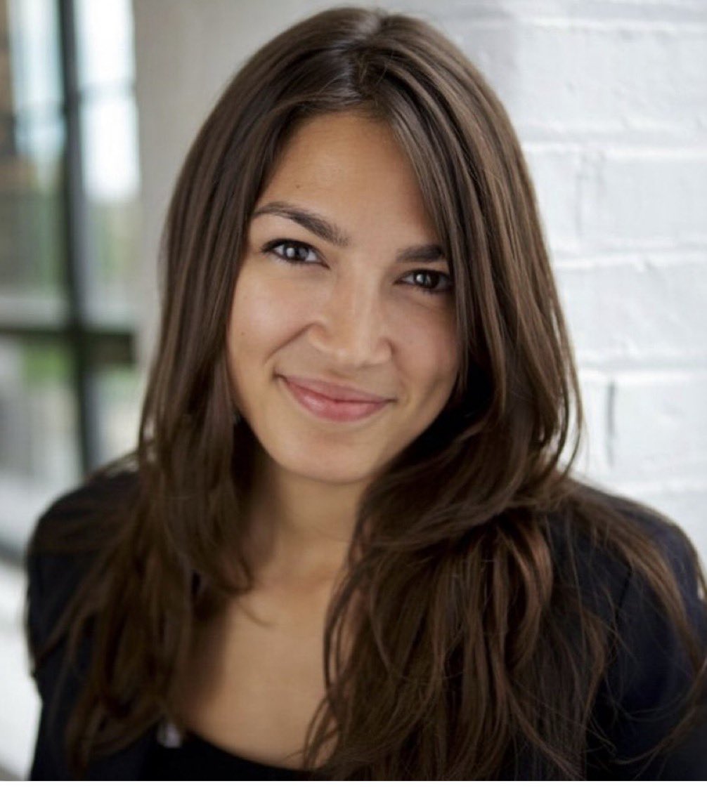 Muskunivrse_new's tweet photo. 💻What are the chances you'd vote for Alexandria Ocasio-Cortez (AOC) for President in 2028?
A. 100%
B. 50%
C. 25%
D. 0% https://t.co/8iBp5zOmCV