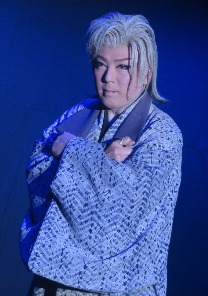 kayoko114's tweet photo. 9/27 鈴成り座
のぼる＆千春＆優翔＆神龍4人祭り
(夜)舞踊ショー
#花組むらさき 
マンスリーゲスト
#team華獅子
#勝小虎 https://t.co/gVmpXLjXuY