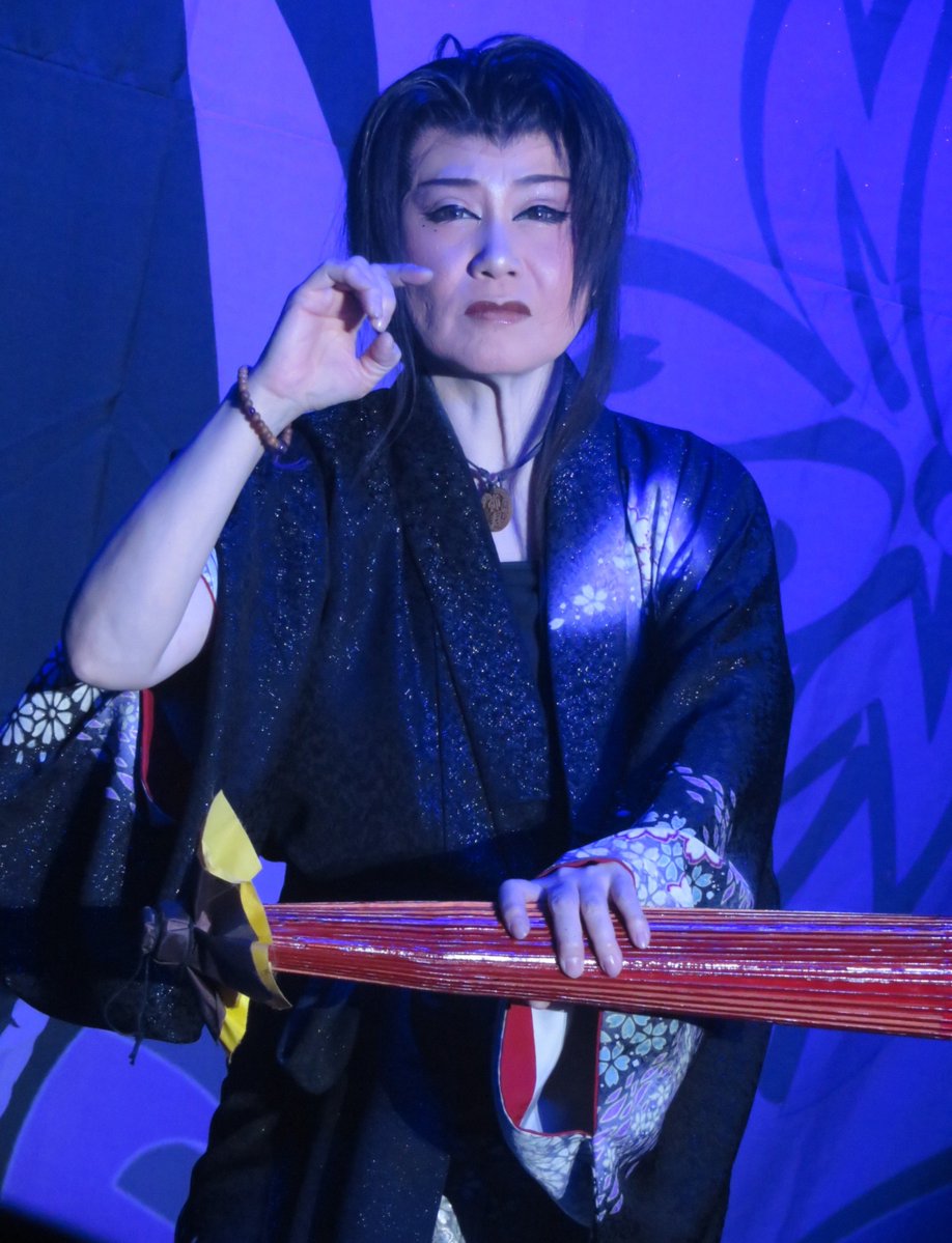 kayoko114's tweet photo. 9/27 鈴成り座
のぼる＆千春＆優翔＆神龍4人祭り
(夜)舞踊ショー
#花組むらさき 
マンスリーゲスト
#team華獅子
#宝華弥寿 https://t.co/Sdq8uP4Nw3