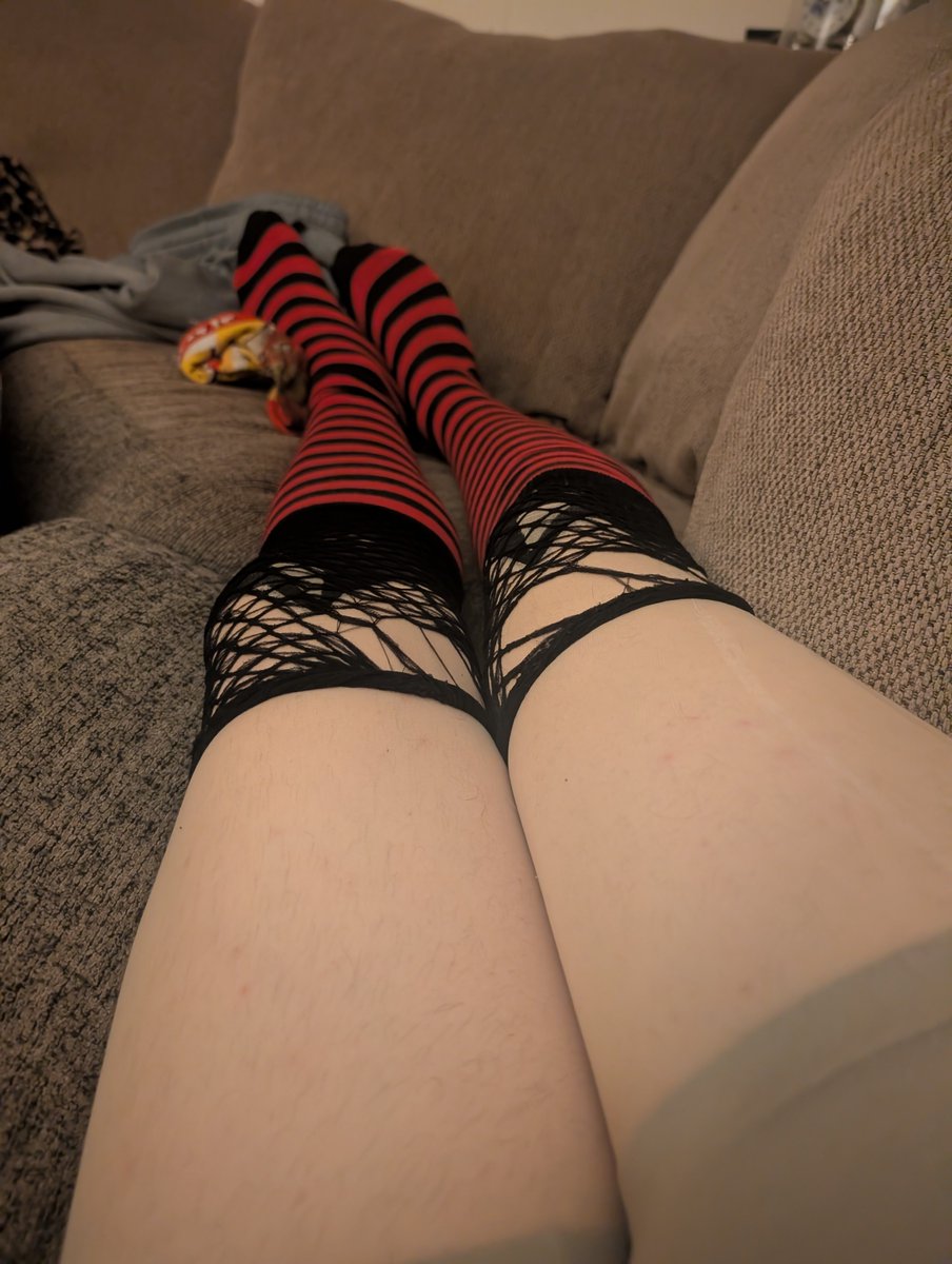 duxosally's tweet photo. Some more thighs :3
#thighs #trans #fem https://t.co/cCUwxwmckr