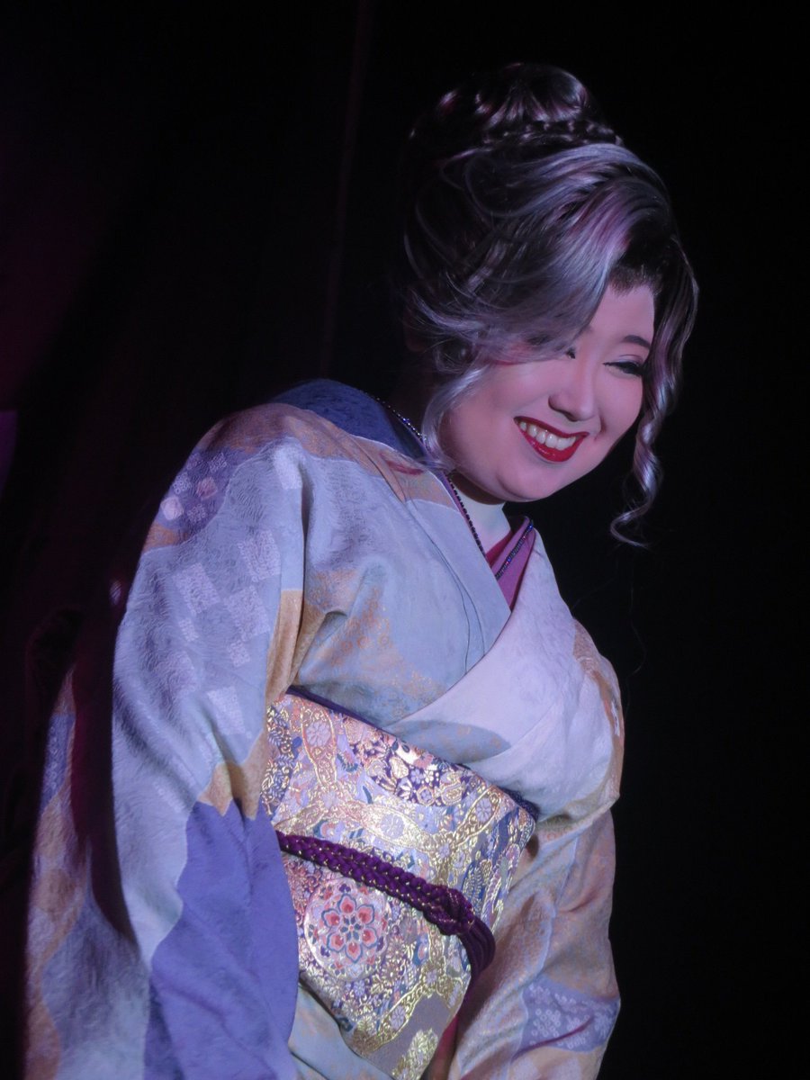 kayoko114's tweet photo. 9/27 鈴成り座
のぼる＆千春＆優翔＆神龍4人祭り
(夜)舞踊ショー
#花組むらさき 
マンスリーゲスト
#team華獅子
#宝華紗宮子 https://t.co/iBo2PDOErO