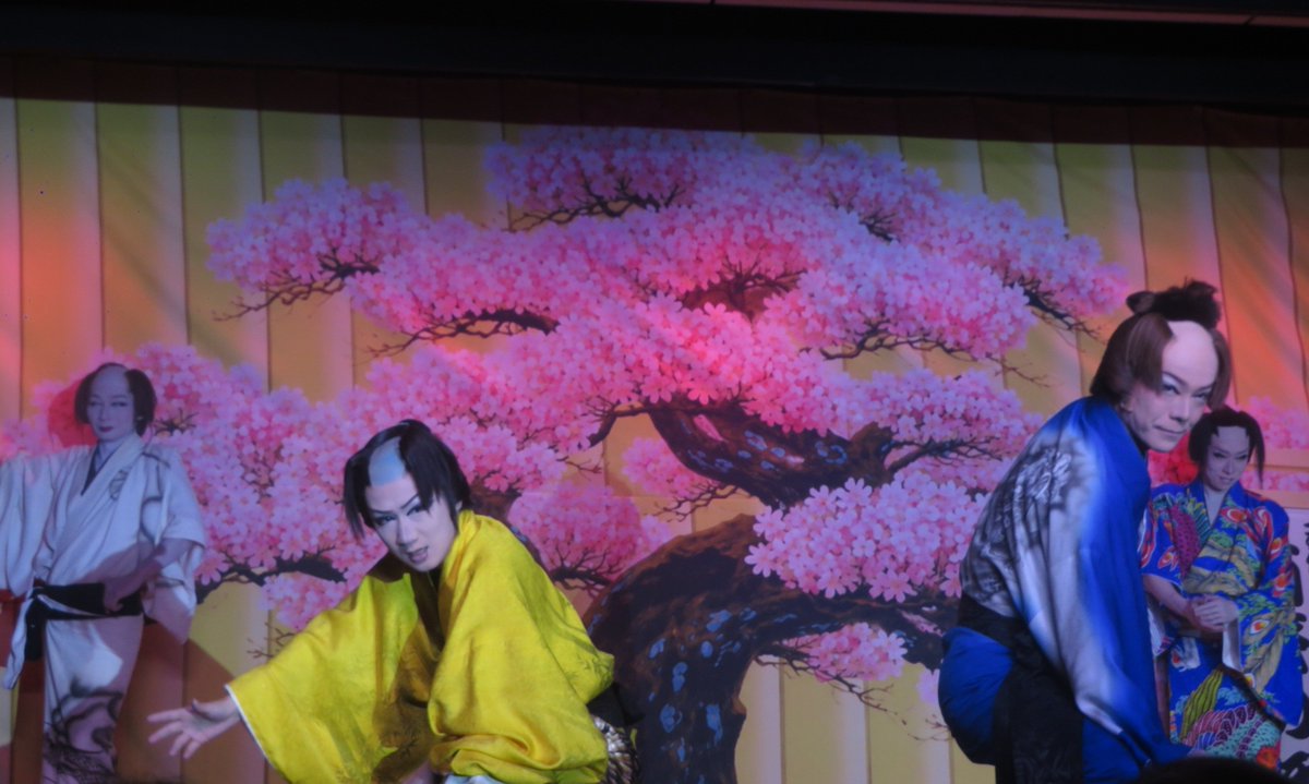 kayoko114's tweet photo. 9/27 鈴成り座
のぼる＆千春＆優翔＆神龍4人祭り
(夜)舞踊ショー
#花組むらさき 
座長 #南條のぼる 
特別ゲスト
#椿千春 
#澤村優翔
#劇団神龍
#澤村神龍 https://t.co/GWQ2fCRLBT