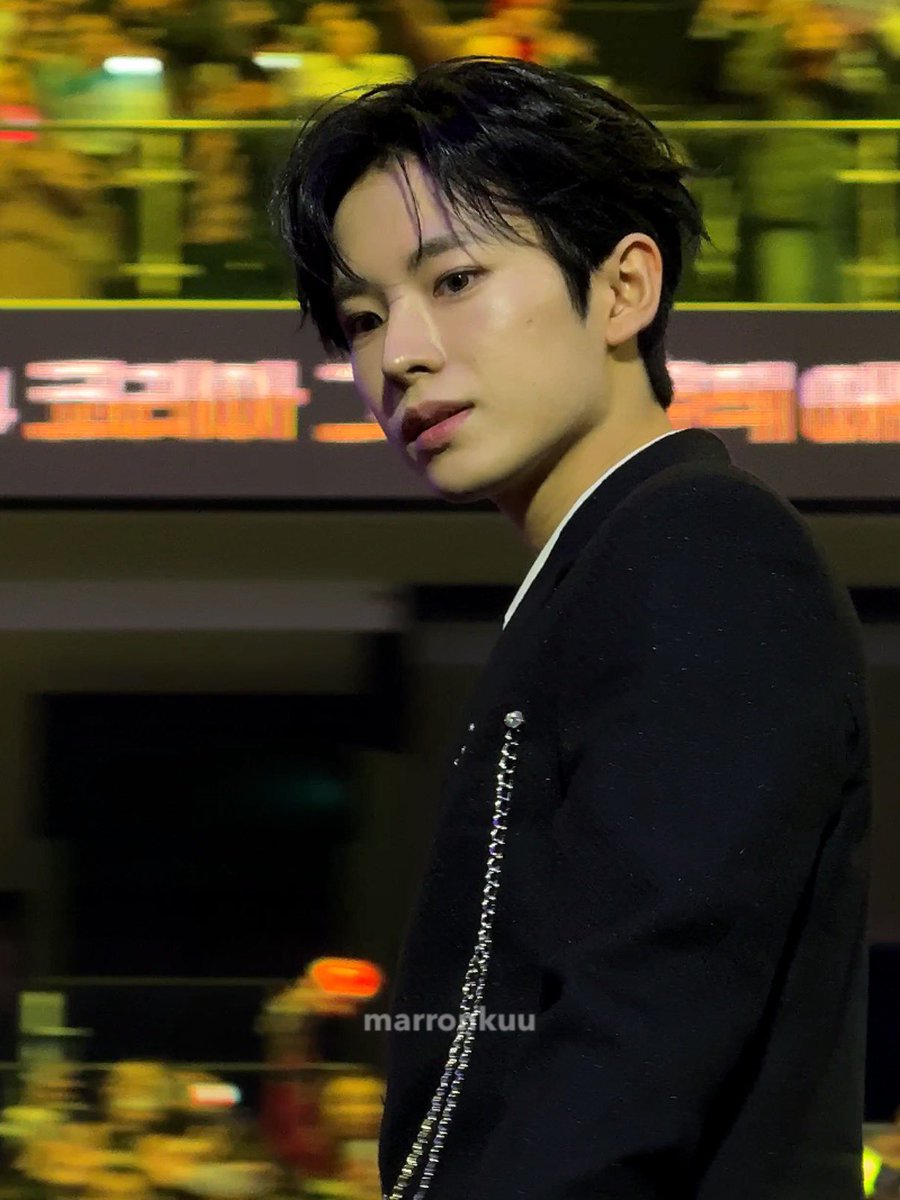 yutti_45luv's tweet photo. 사람 생긴거 말안되는 수준 https://t.co/RAzvsDISZD