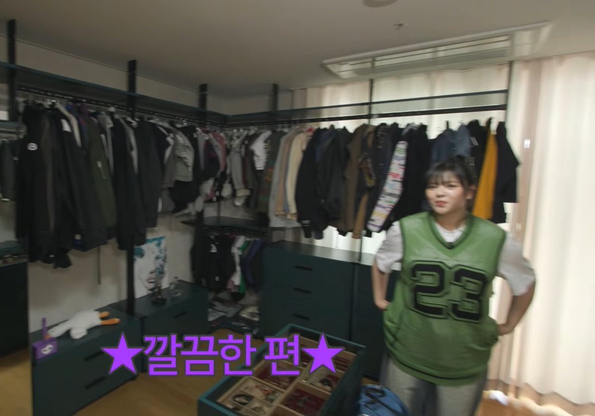 twyjy's tweet photo. Are Nayeon and Jeongyeon still living in the same apartment or building? Look at the ceiling, it has the same fixtures and the white rectangle. The wardrobe looks similar too 🤔 https://t.co/oY3tqEcj0W